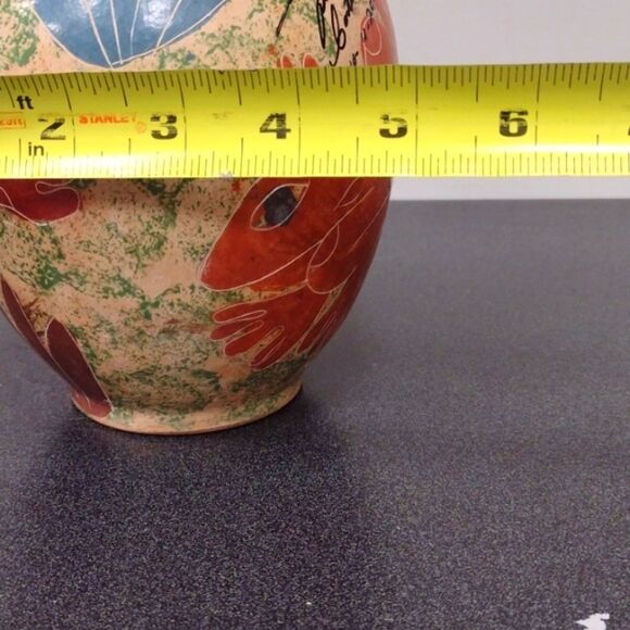 Vintage Costa Rican Hand Made & Painted Frog Motif Boho Vase Signed by Artist - Picture 9 of 9